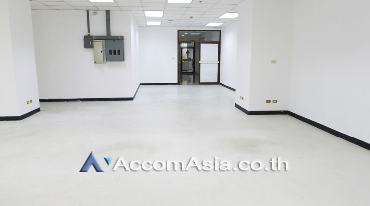  1  Office Space For Rent in Charoen Nakhon ,Bangkok BTS Krung Thon Buri at Thai Sri Tower AA13713